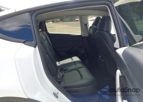 2024 Tesla Model Y Long Range Dual Motor All-Wheel Drive from USA, damaged, VIN 7SAYGAEE2RF118125